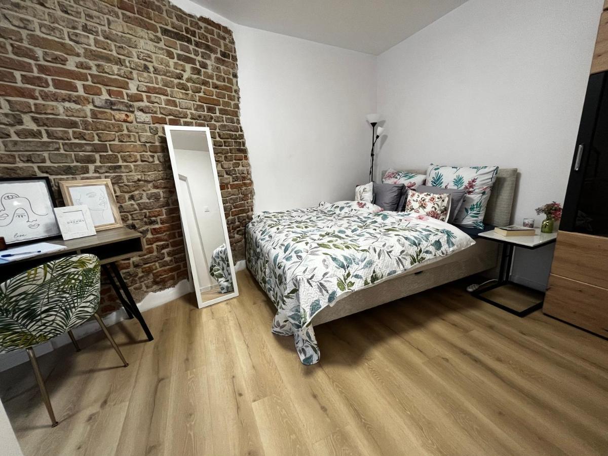 Comfortable Apartment For 1-4 Guests Chorzów Exterior foto